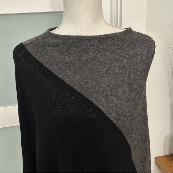 Celeste Wool Cashmere Poncho Black Gray Color Block Quiet Luxury No Size Tag EUC - Picture 3 of 6